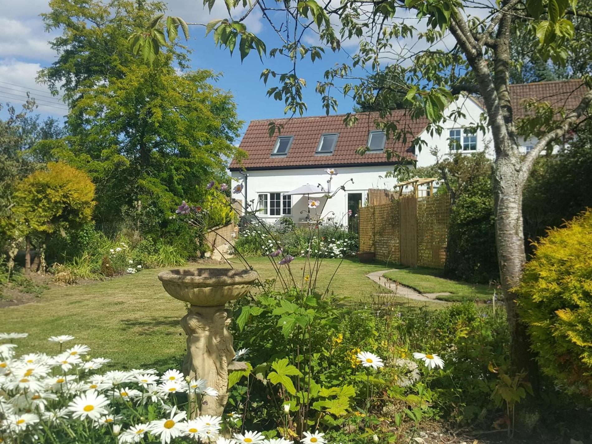 Вилла 1 Bed In Taunton 75135 Isle Brewers Экстерьер фото